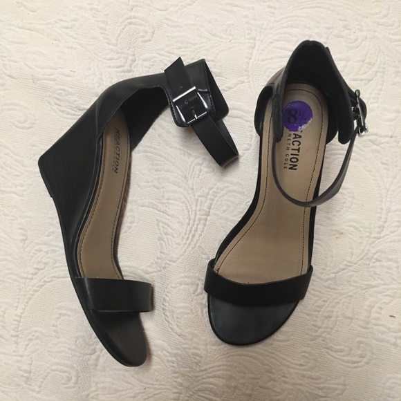 kenneth cole reaction black wedge sandals